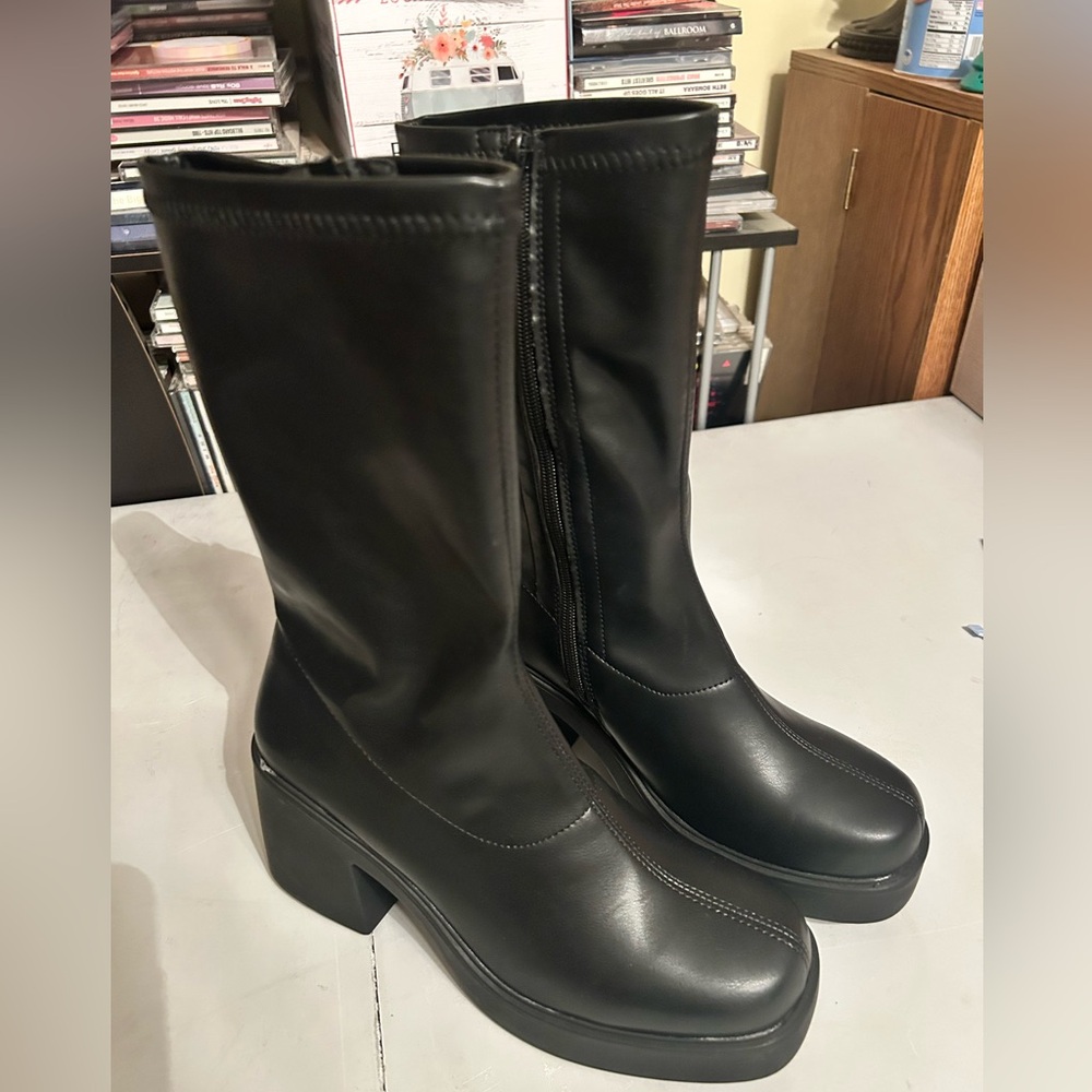 NWT Olivia & Kate Black Women's Mid-calf Boots 11 Chunky Heel Soft Leather Leg